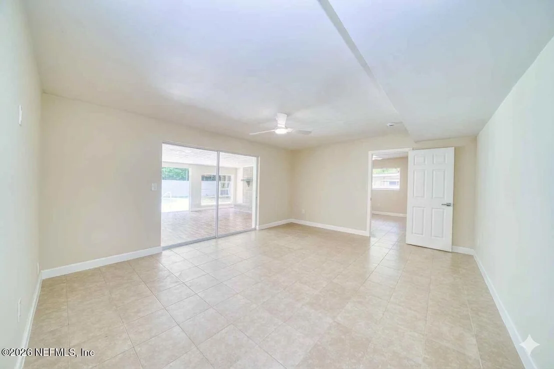 Photo of 2517 PALM Avenue