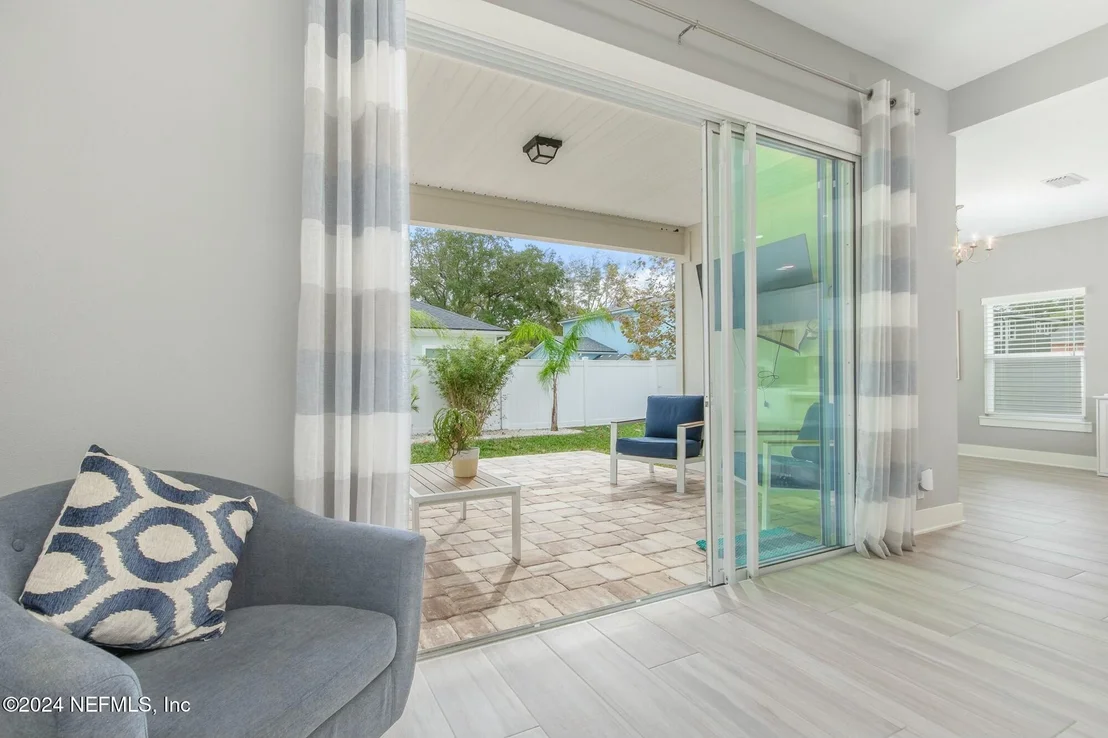 Photo of 60 DUTTON ISLAND Road W