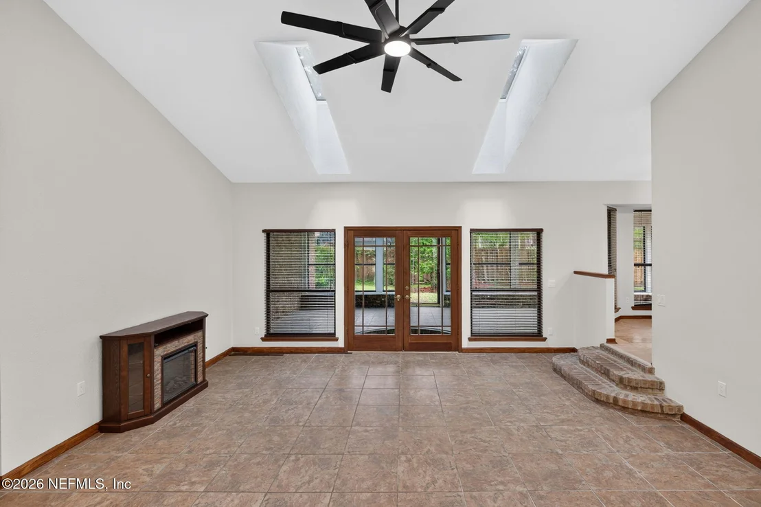 Photo of 3016 NAUTILUS Road