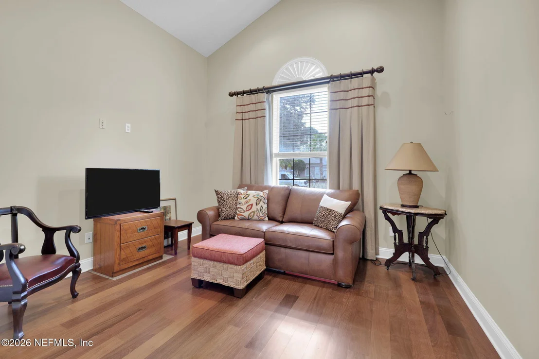 Photo of 549 SEBASTIAN Square