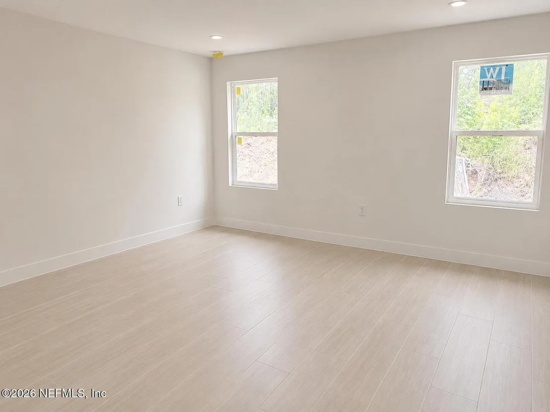 Photo of 4530 PUTNAM Avenue