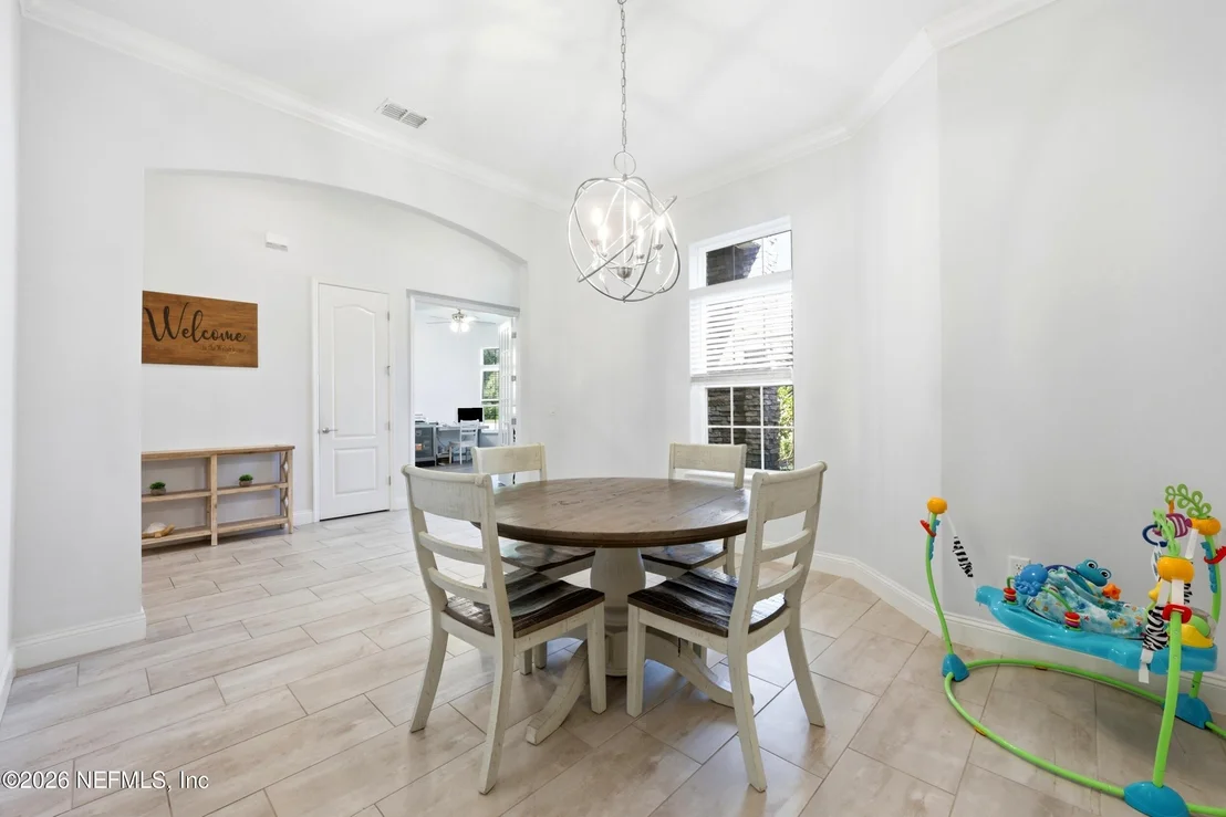 Photo of 44 BRASILLA Avenue