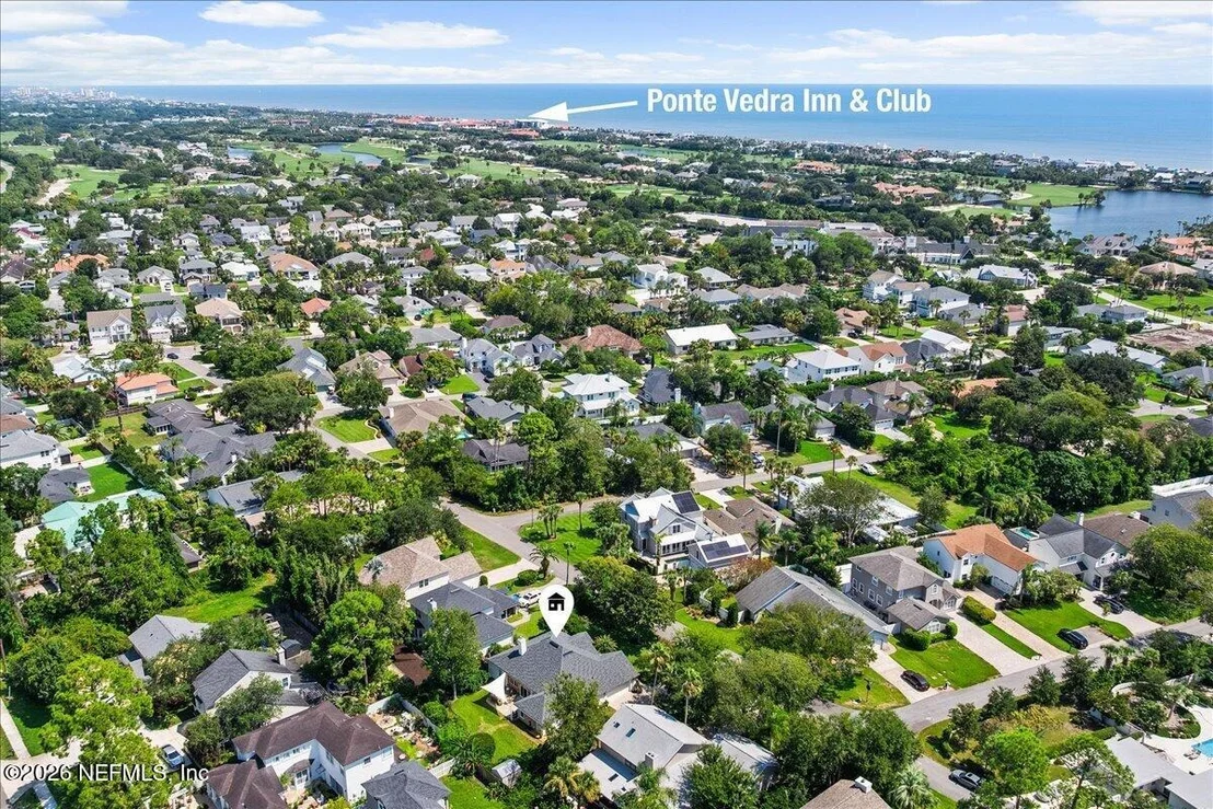 Photo of 525 SUNSET Drive
