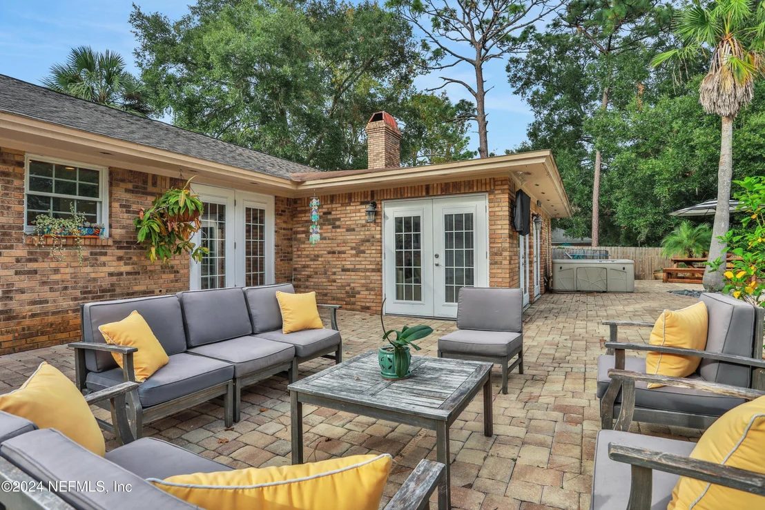 Photo of 8119 PINE LAKE Road