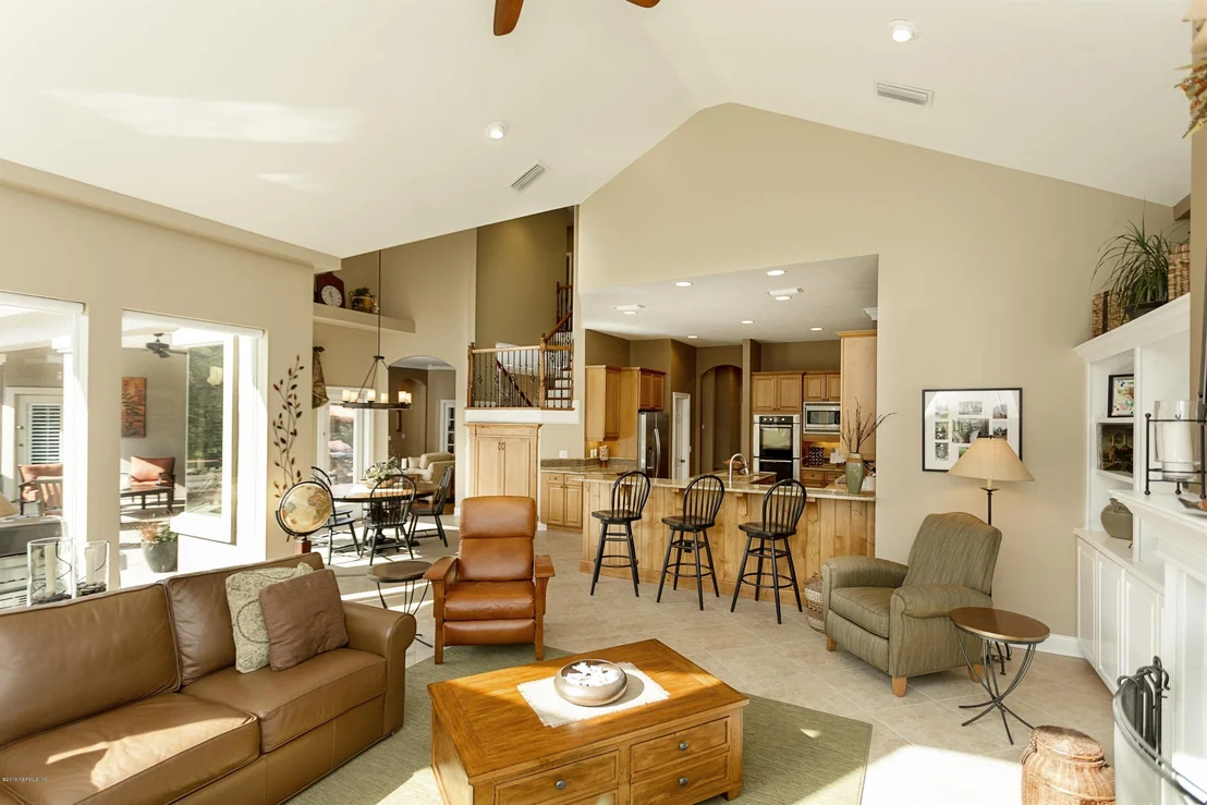 Photo of 465 SUMMERSET Drive