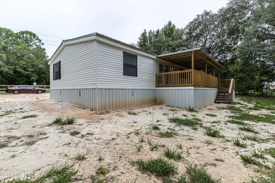 Photo of 8377 STATE ROAD 100