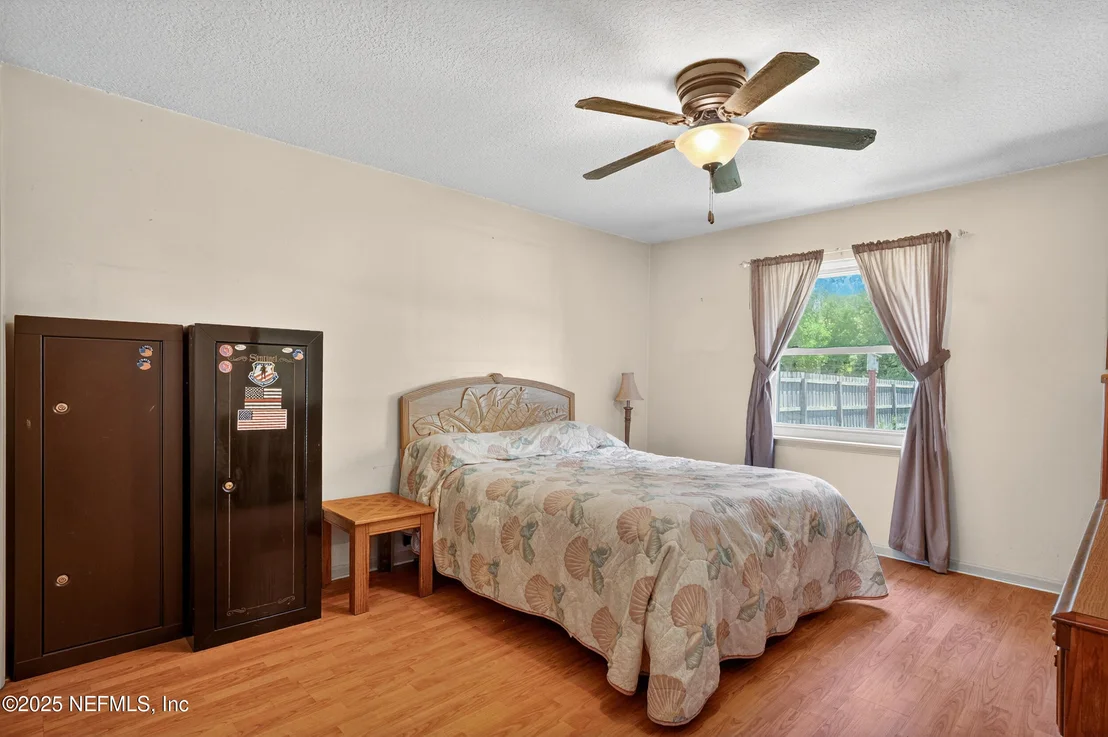 Photo of 530 HICKORY Drive
