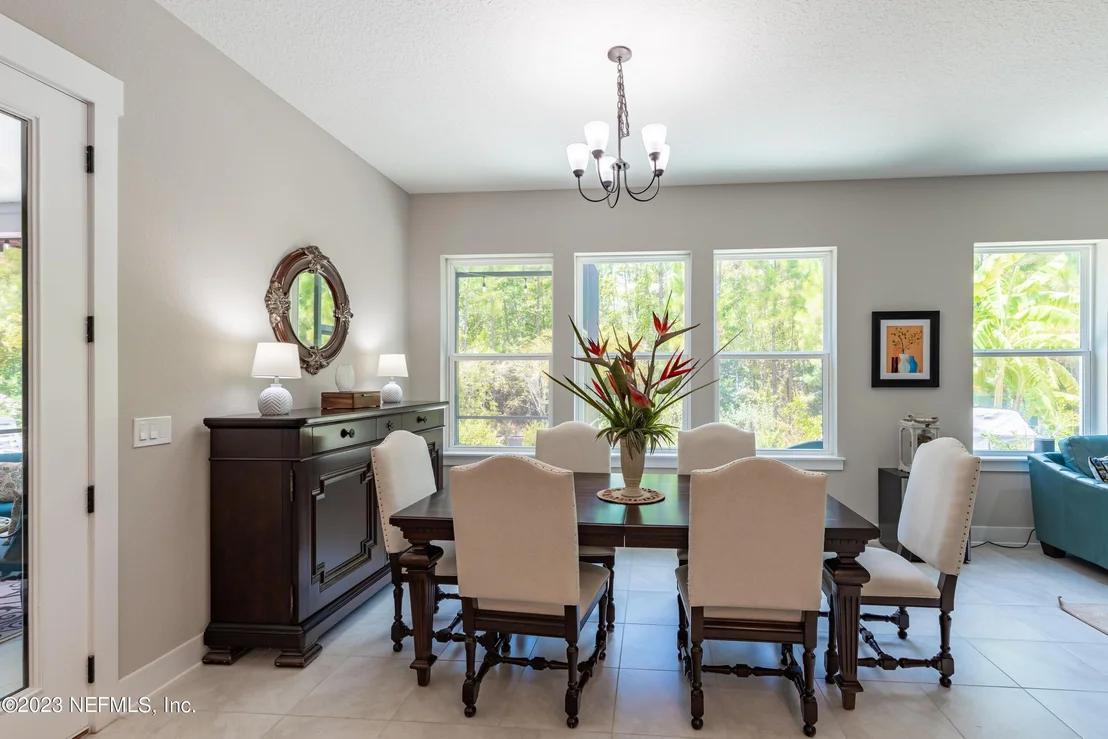 Photo of 309 GLENNEYRE Circle