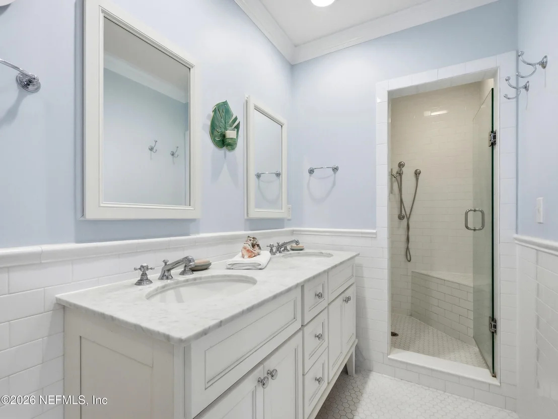 Photo of 2223 BAYVIEW Road