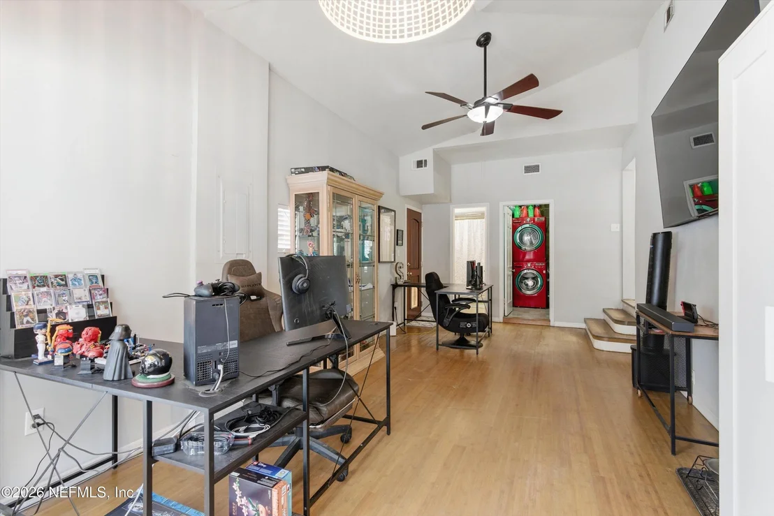 Photo of 2438 BUTTONWOOD Drive