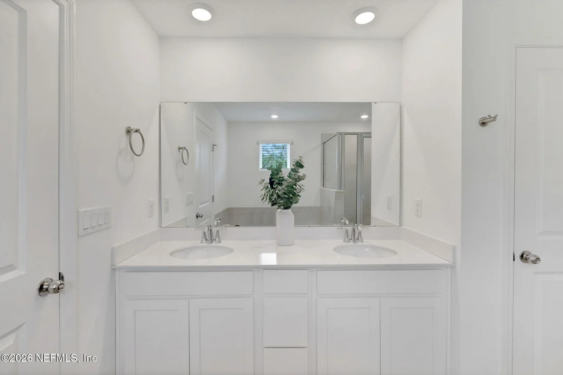 Photo of 56 DISSTON Cove