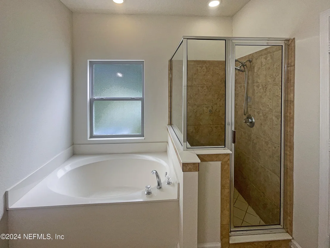 Photo of 13527 DEVAN LEE Drive E