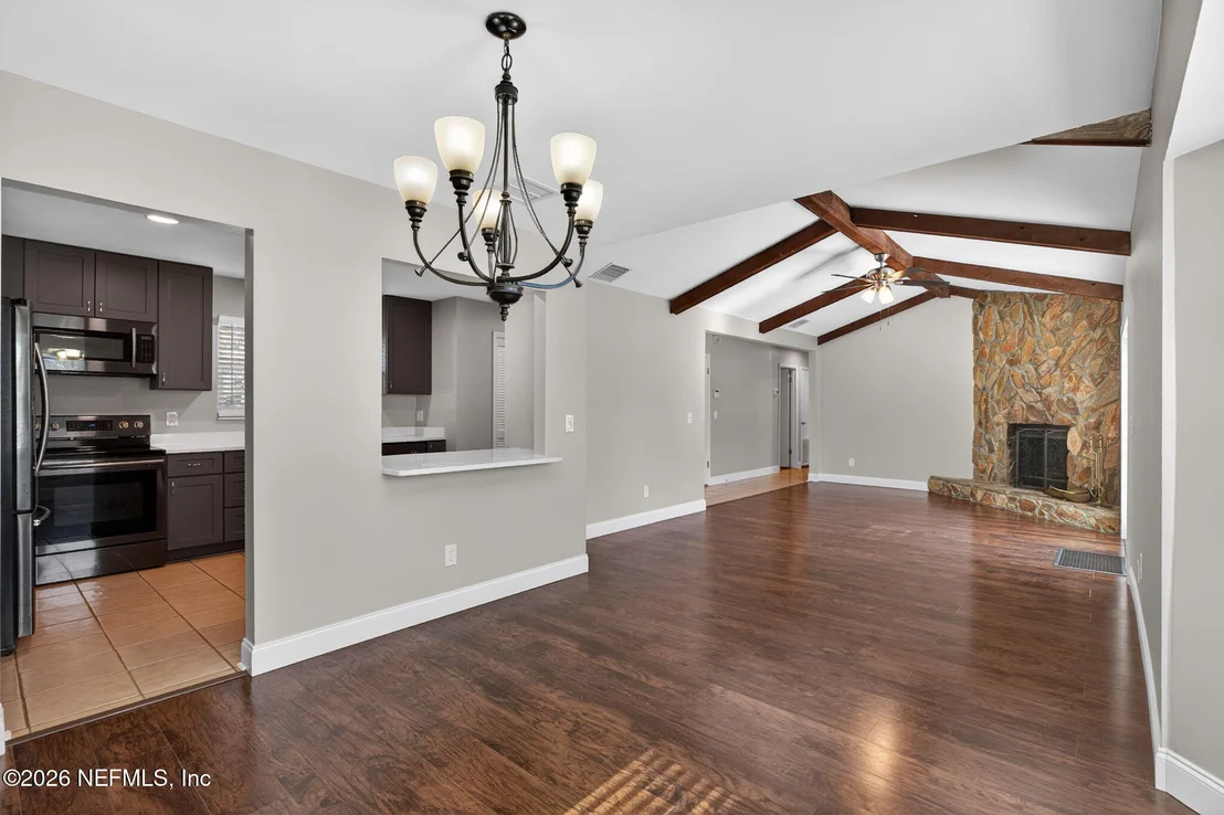 Photo of 8294 COLLINS Road