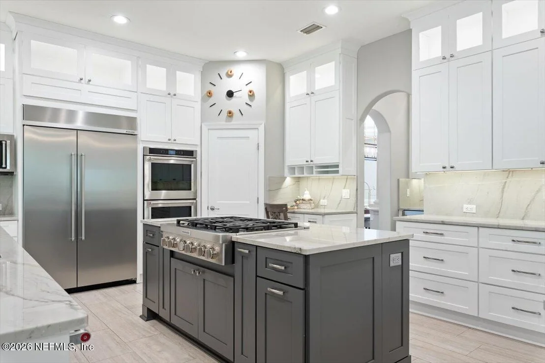 Photo of 240 ST JOHNS FOREST Boulevard
