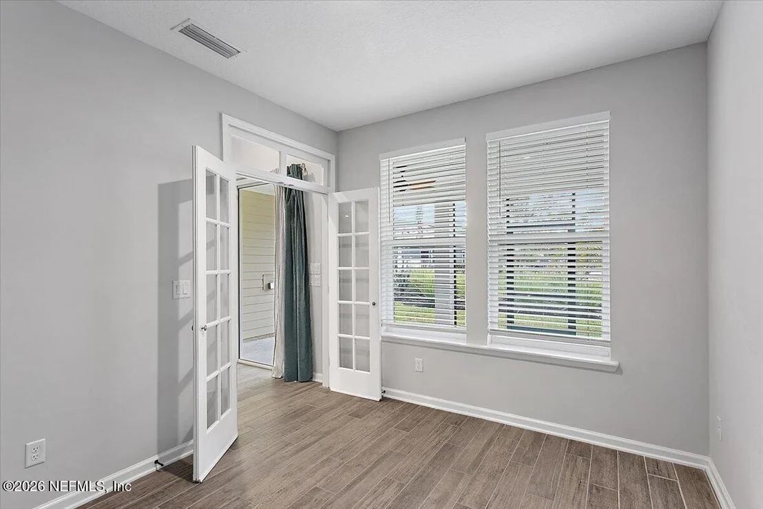 Photo of 184 OAK SHADOW Place
