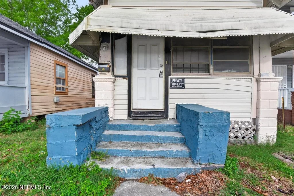 Photo of 1024 EAVERSON Street