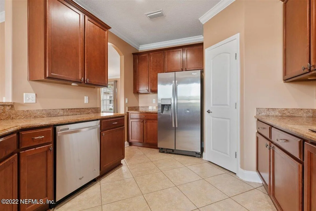 Photo of 834 GLENDALE Lane