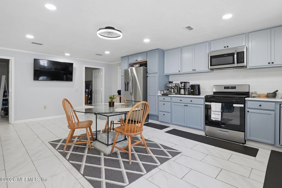 Photo of 865 COLE Road