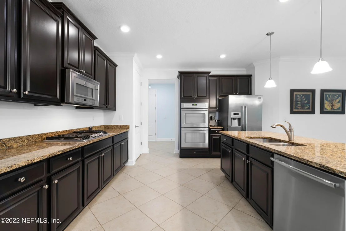Photo of 699 ASPEN LEAF Drive