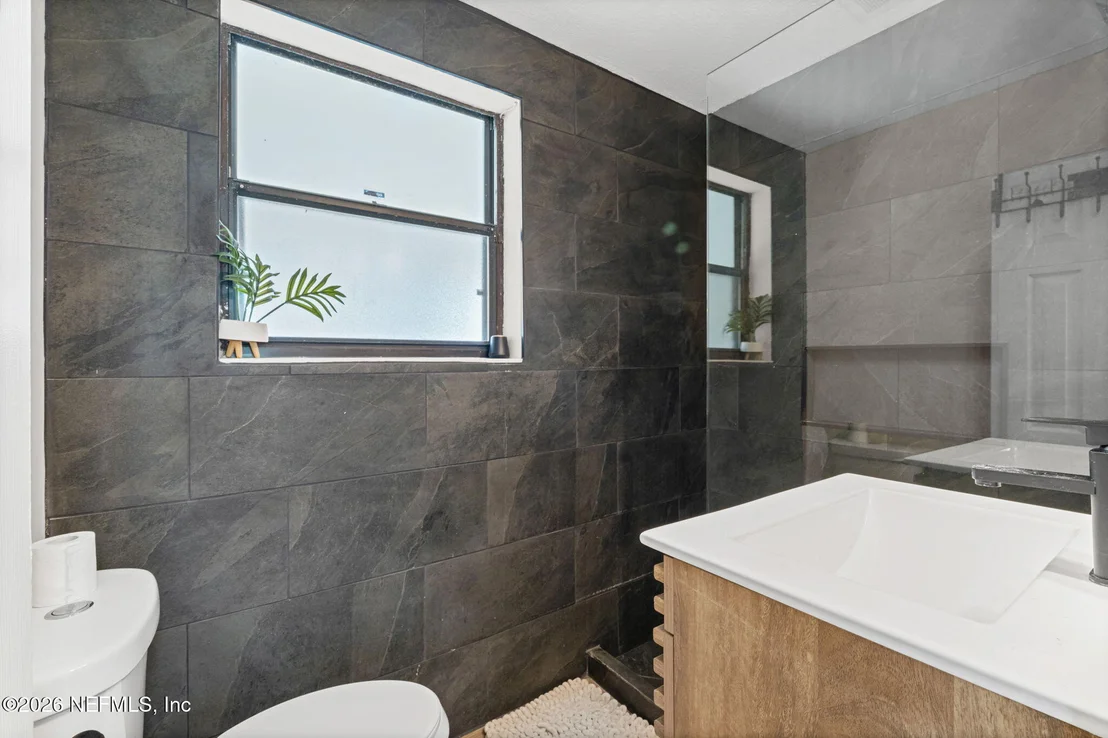 Photo of 926 NIGHTINGALE Road