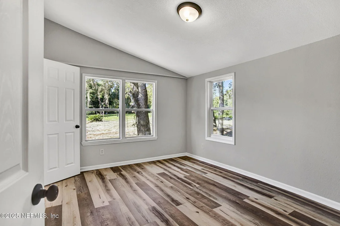 Photo of Unit 0 at 392 FOXTAIL Avenue
