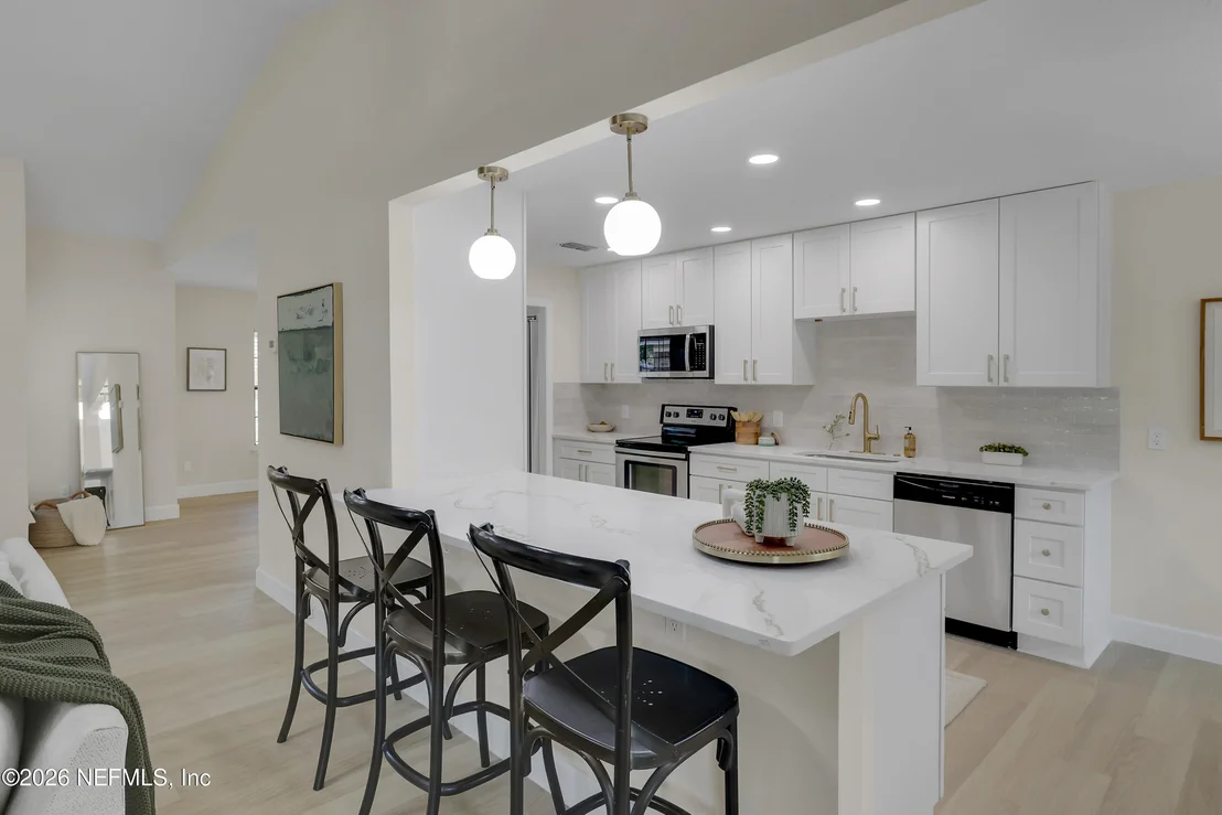Photo of 408 HARVEST BEND Drive