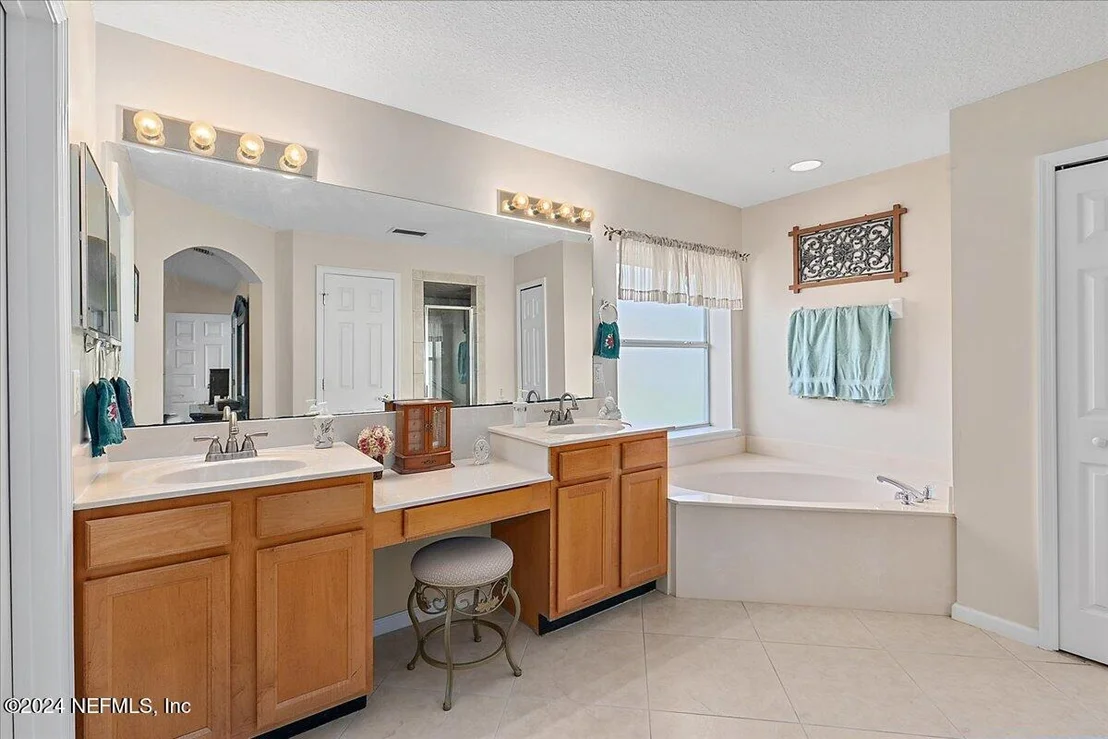Photo of 4528 MAINMAST Lane