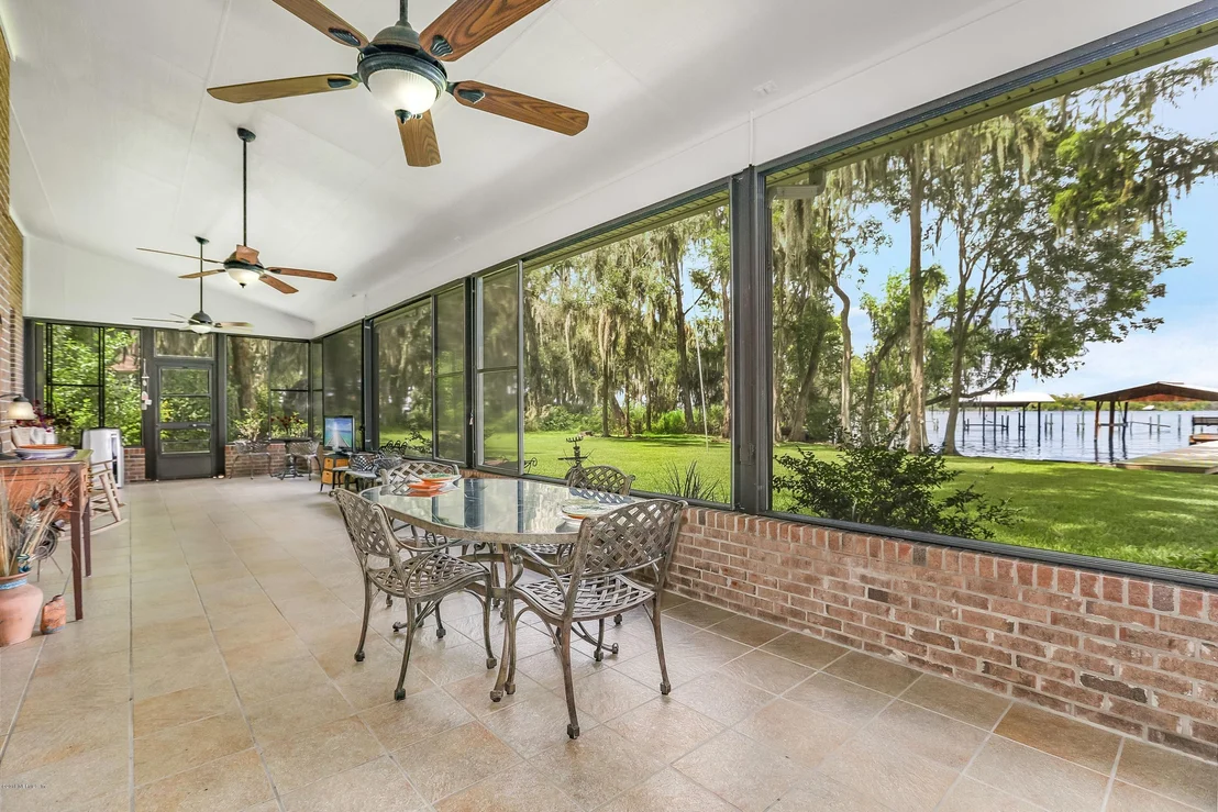 Photo of 8232 RIVER Road