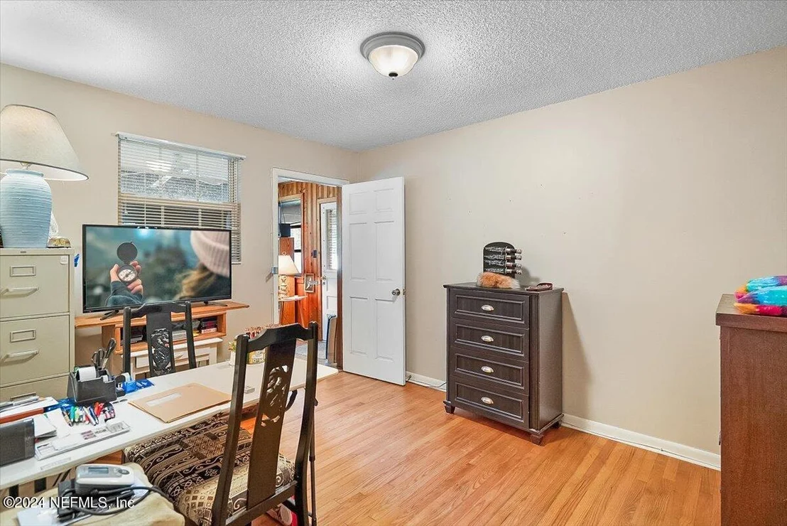Photo of 3866 MAIN Street