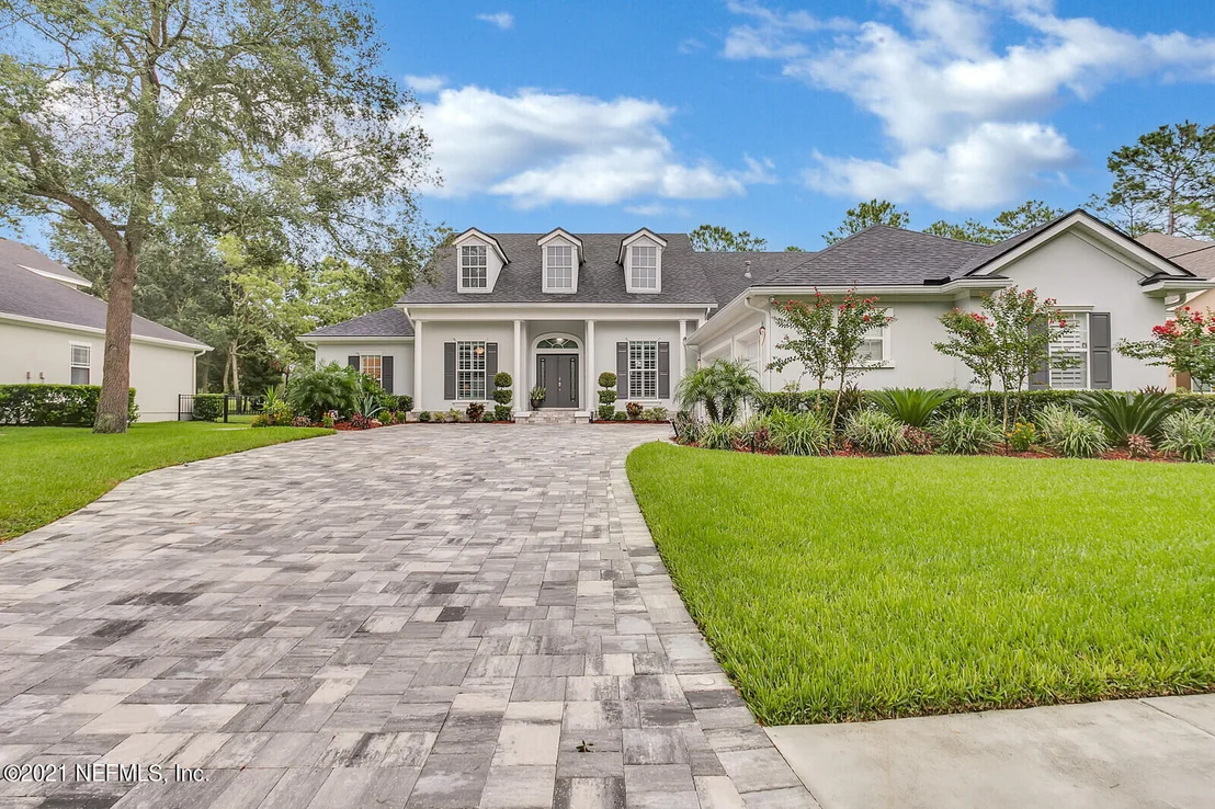 Photo of 724 EAGLE POINT Drive