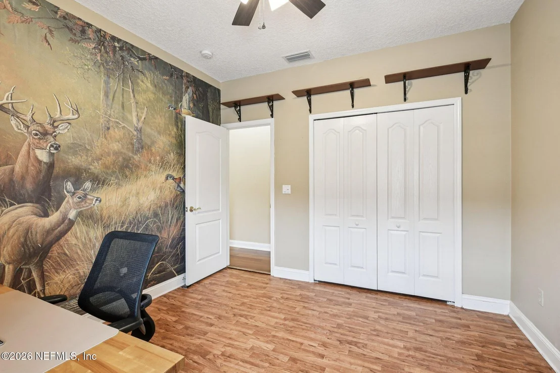 Photo of 145 LAKE RUN Boulevard