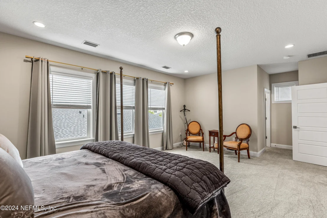 Photo of 10511 SILVERBROOK Trail