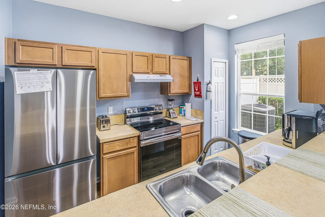 Photo of Unit B at 3690 CRESWICK Circle