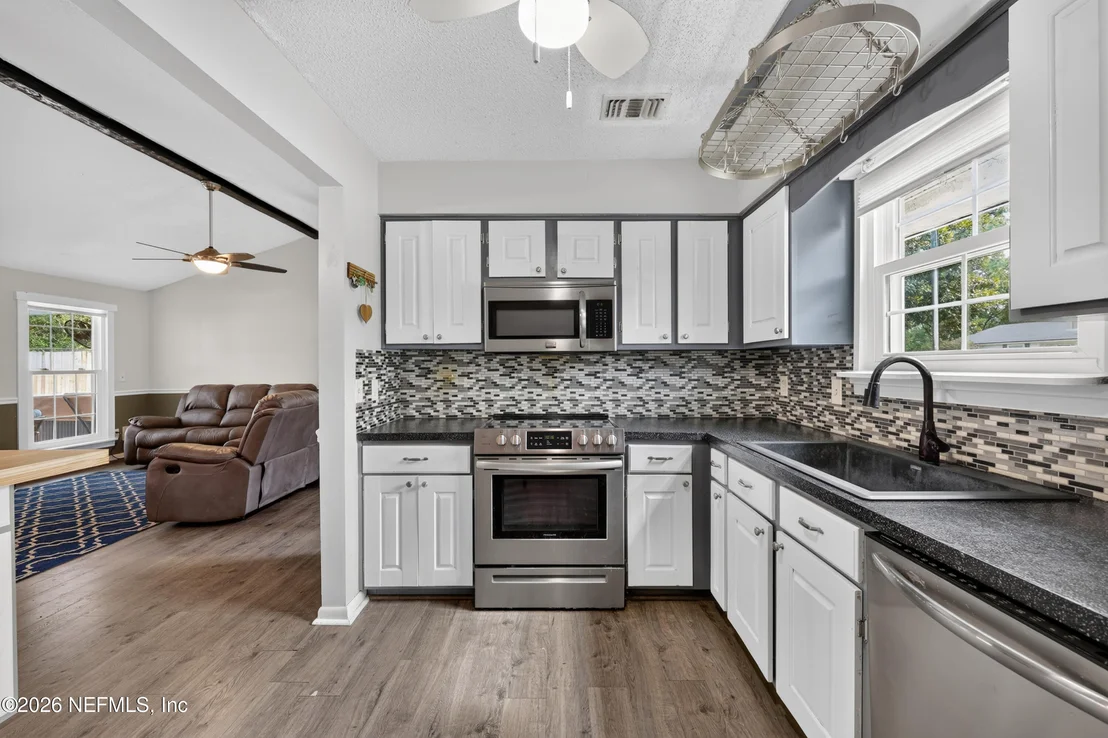 Photo of 2084 BROAD OAK Drive