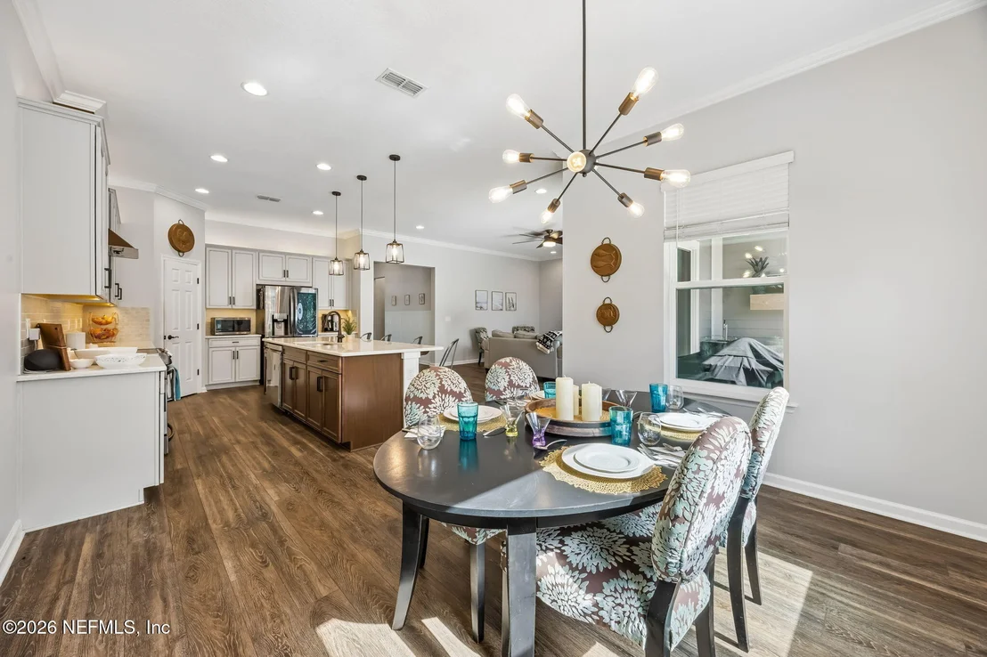 Photo of 225 CLOVERBROOK Road
