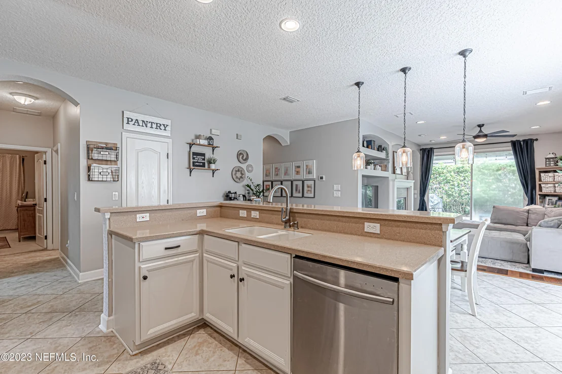 Photo of 855 CHANTERELLE Way