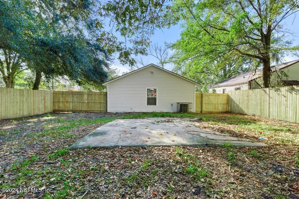 Photo of 2075 TUSKEGEE Road