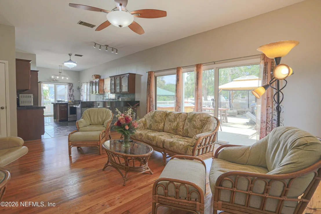 Photo of 304 GENOA Road