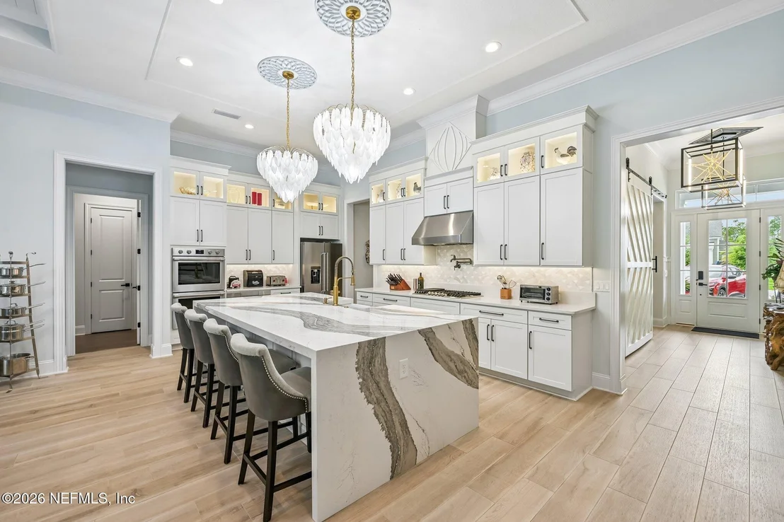 Photo of 375 SEAGROVE Drive