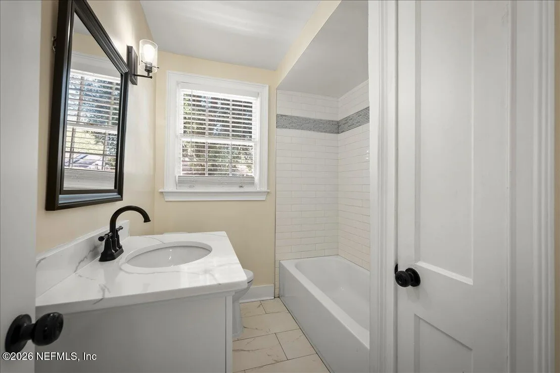 Photo of 1639 PARRISH Place