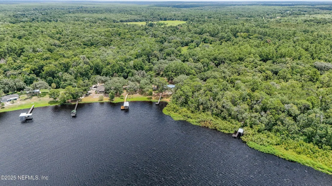 Photo of 101 PINE TREE Lane