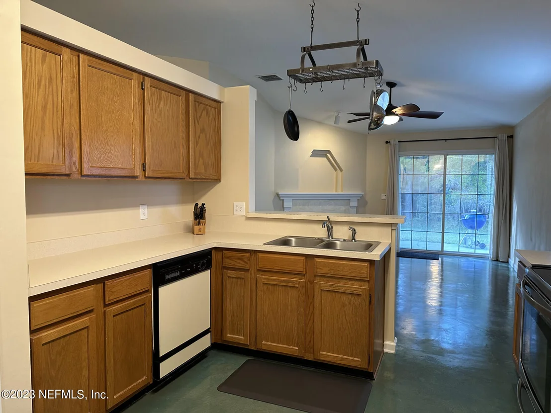 Photo of 209 IVY LAKES Drive