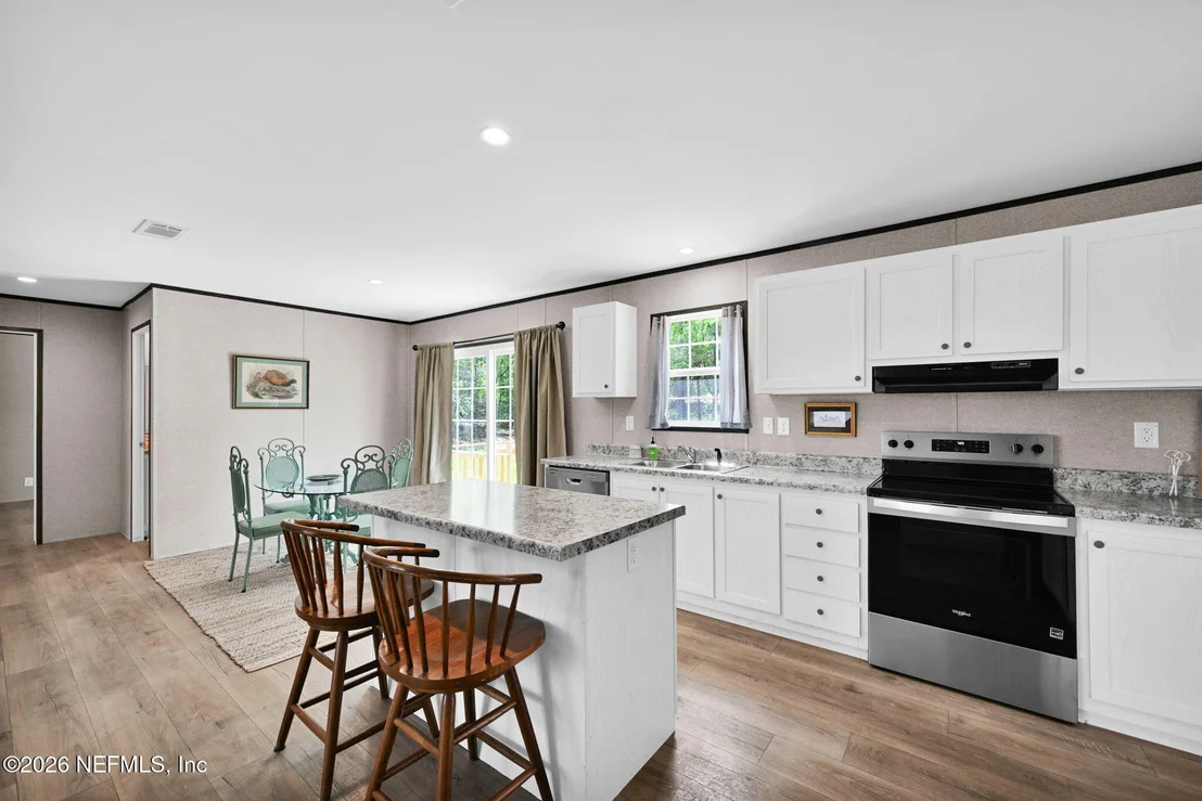 Photo of 295 BADEN POWELL Road