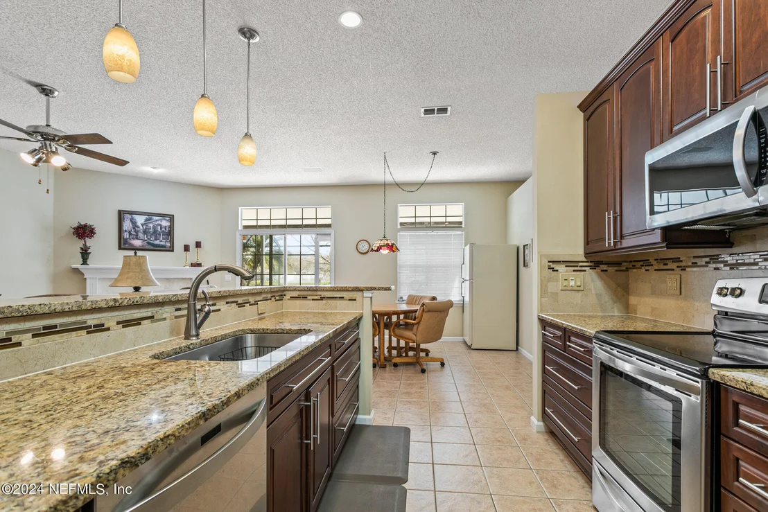 Photo of 128 IVY LAKES Drive