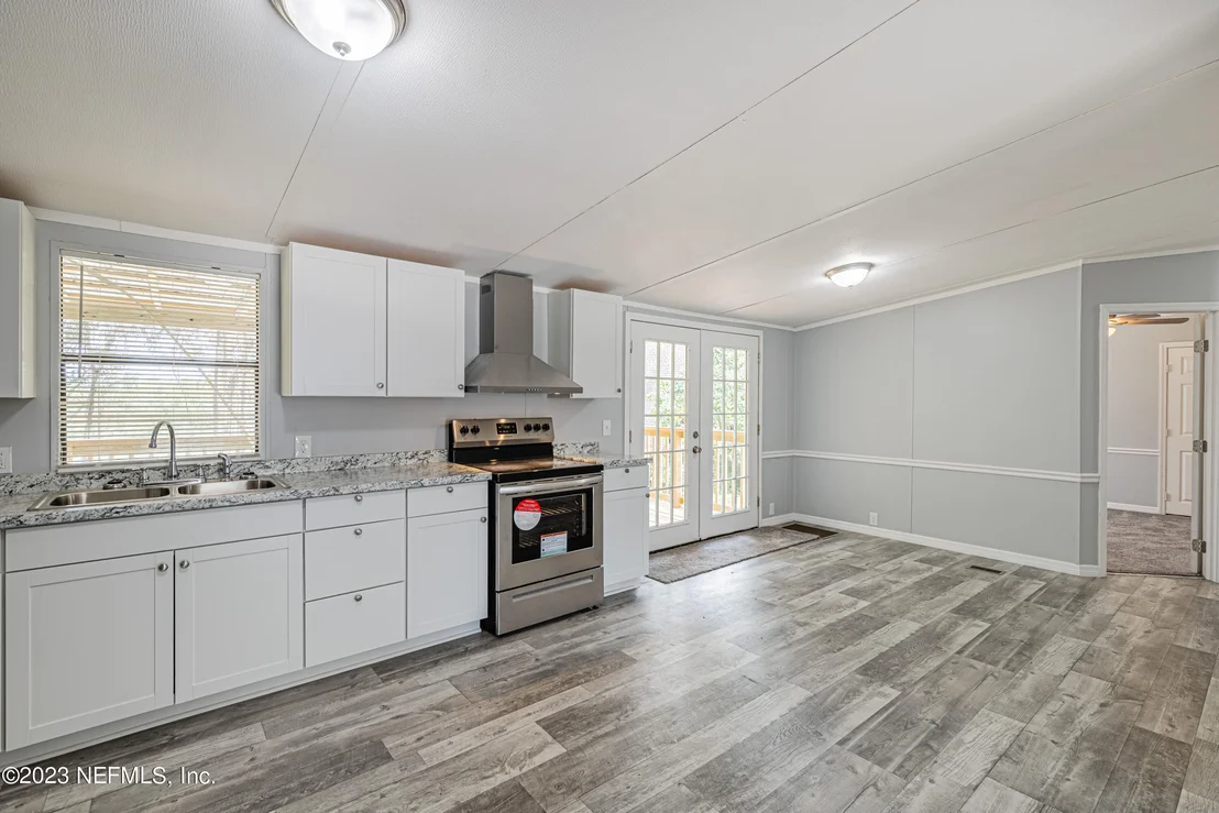 Photo of 8377 STATE ROAD 100