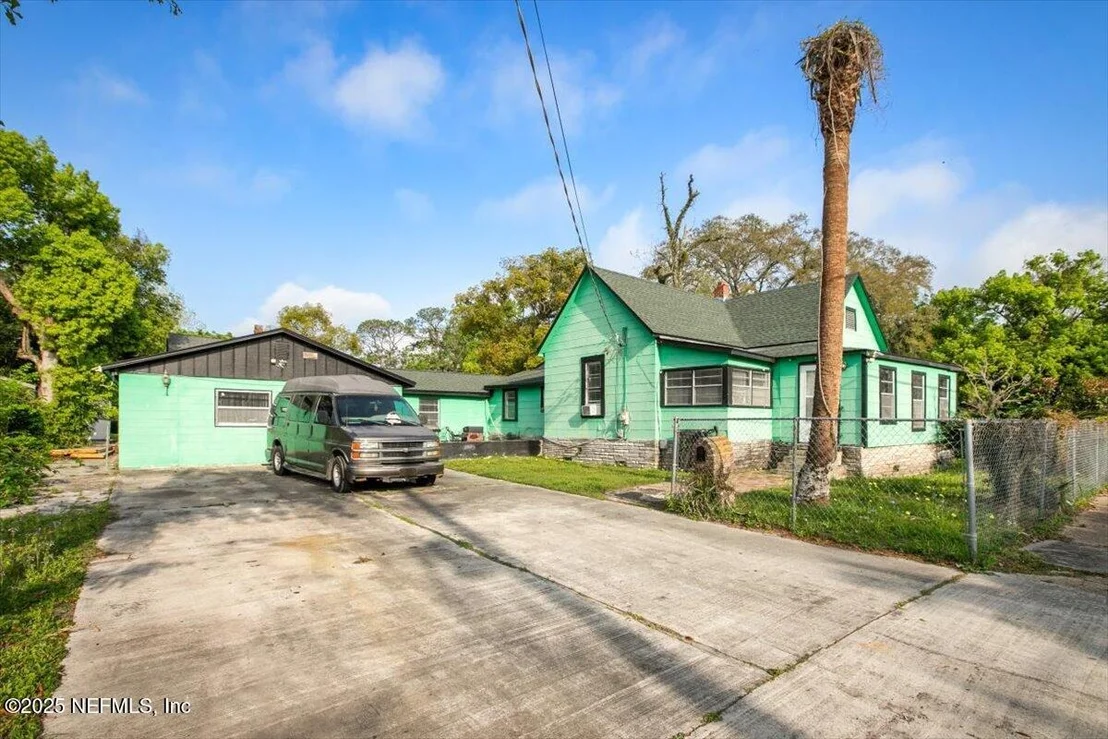 Photo of 412 KING Street