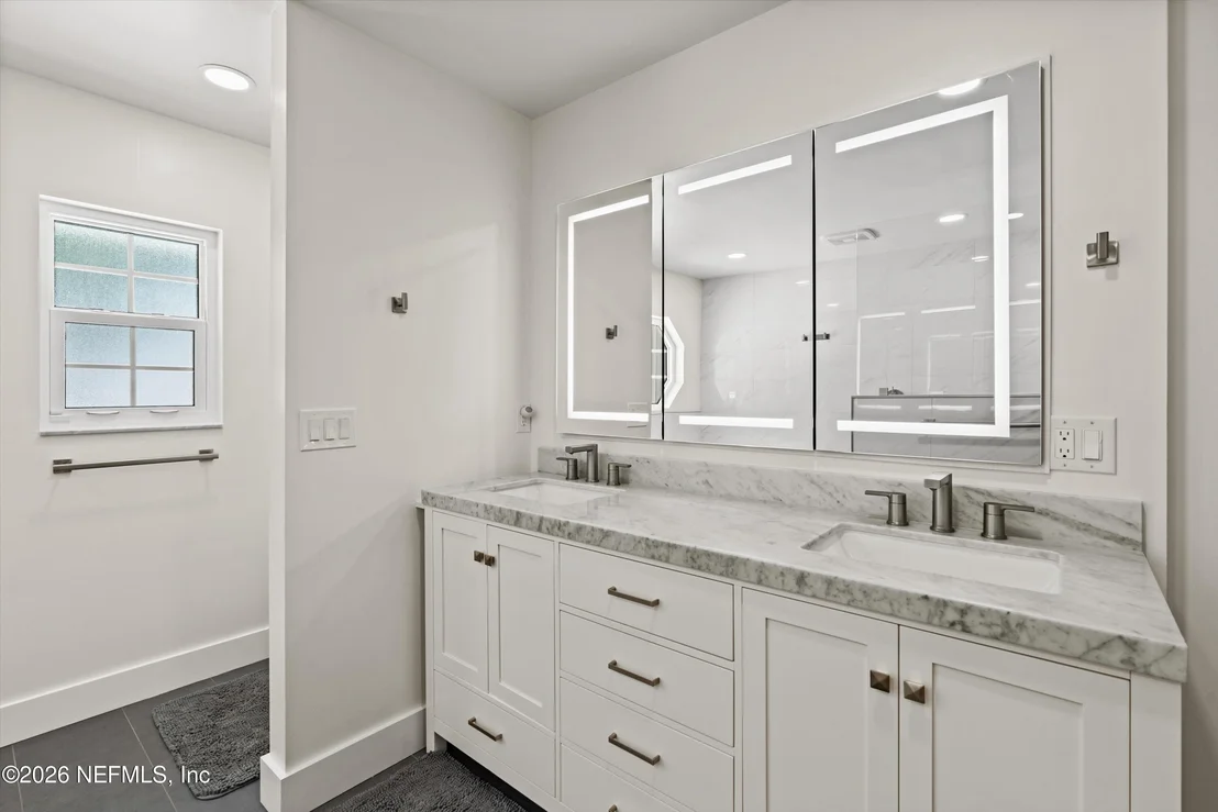 Photo of 5566 DON MANUEL Road