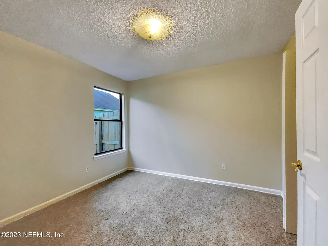 Photo of 85 NAUGATUCK Drive