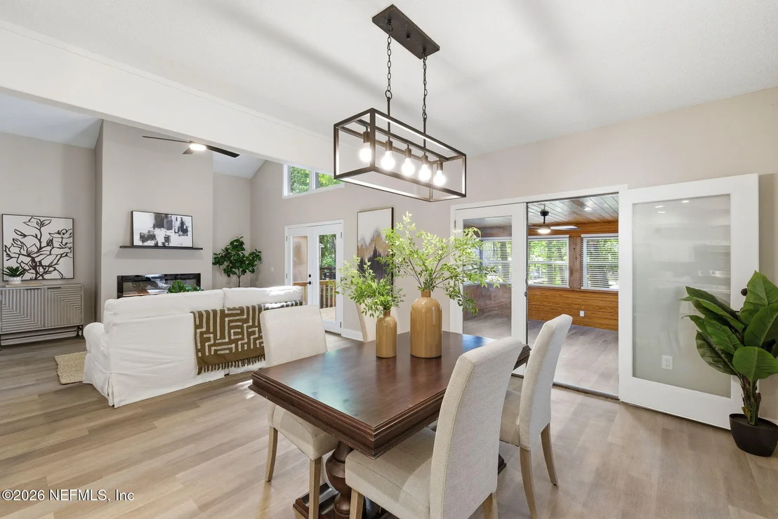 Photo of 5534 MARINERS COVE Drive