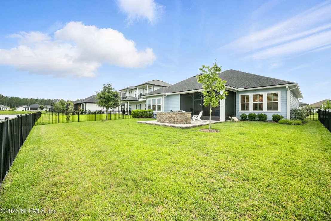 Photo of 141 TARTAN Court